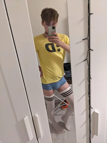 23 bi femboy