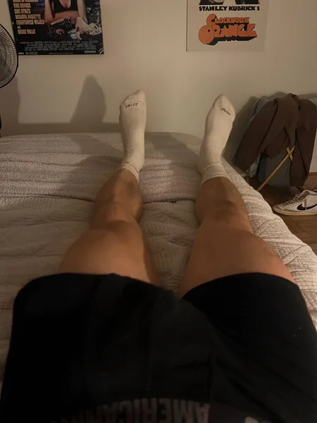 22 bi bulging in bed