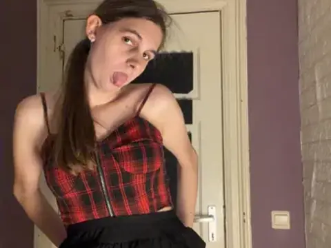 my gurl wand needs a waking up babe come use ur tongue for motivation wink